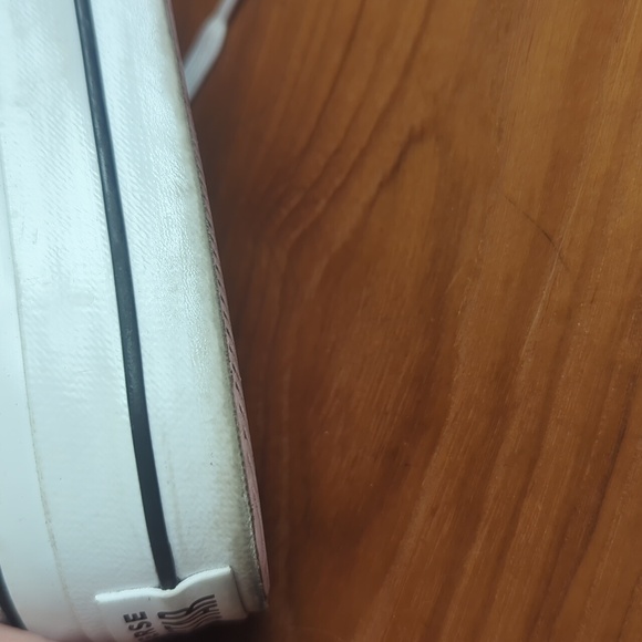 Converse - Picture 11 of 16